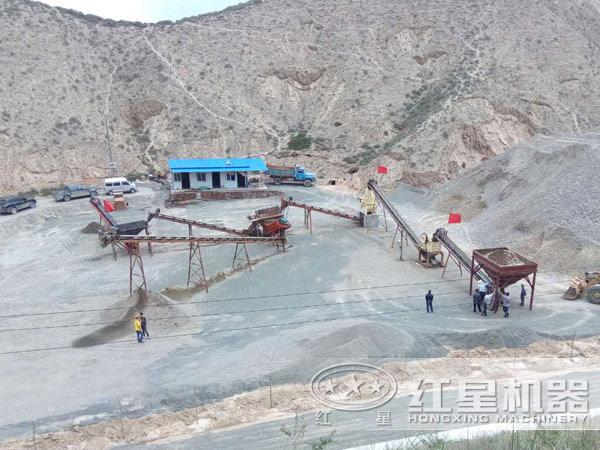 沖擊式制砂機工作現場