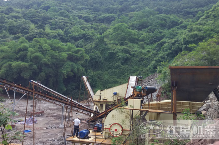 重錘式破碎機現場實拍