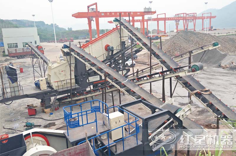 移動破碎機工作現場實拍