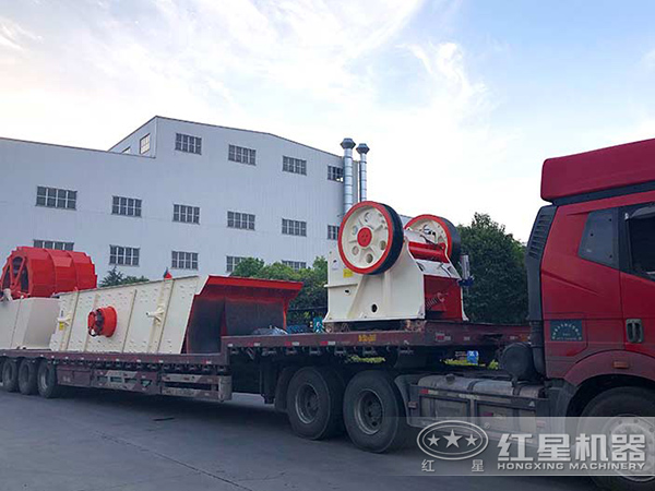 紅星破碎設備車間直發運送中