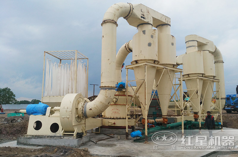 石英石室外磨粉生產現場