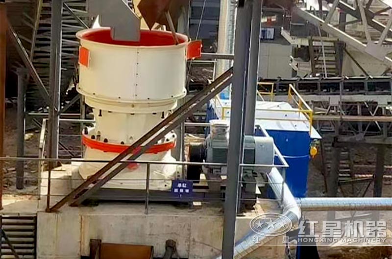 單缸圓錐破碎機現場