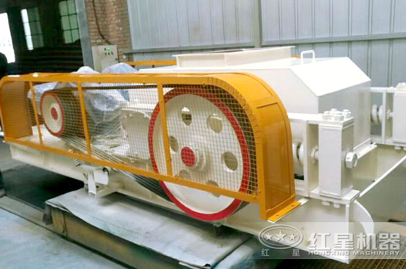 時產50噸對輥式制砂機工作視頻放送，多角度了解設備生產