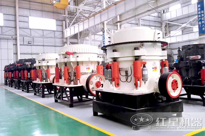 二級破碎設備圓錐破，前期投資成本高，后期運行成本低
