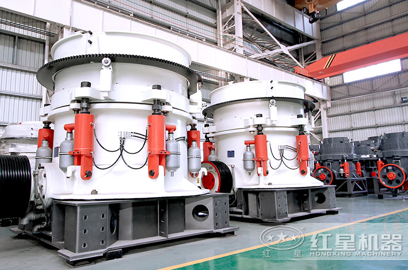 圓錐破碎機(jī)車(chē)間實(shí)拍圖 圓錐破碎機(jī)車(chē)間實(shí)拍圖