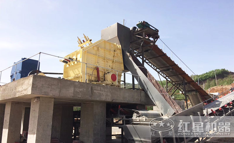 反擊式破碎機生產現場