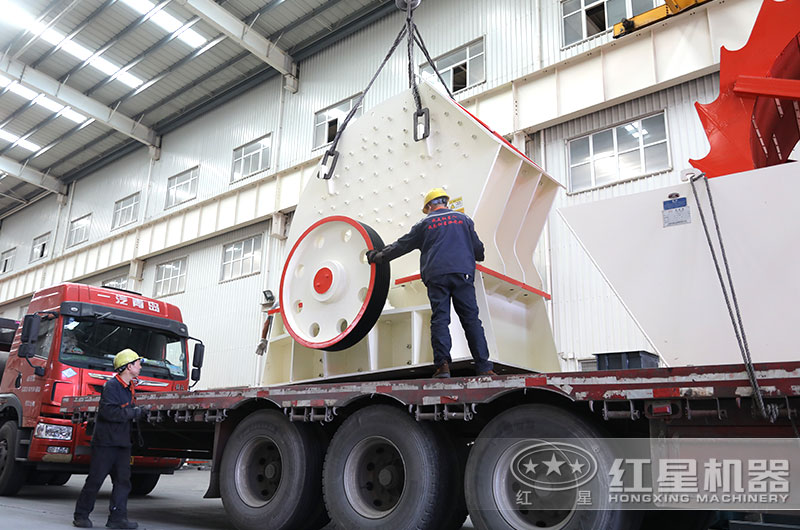 大型隨時制砂機裝車發貨中